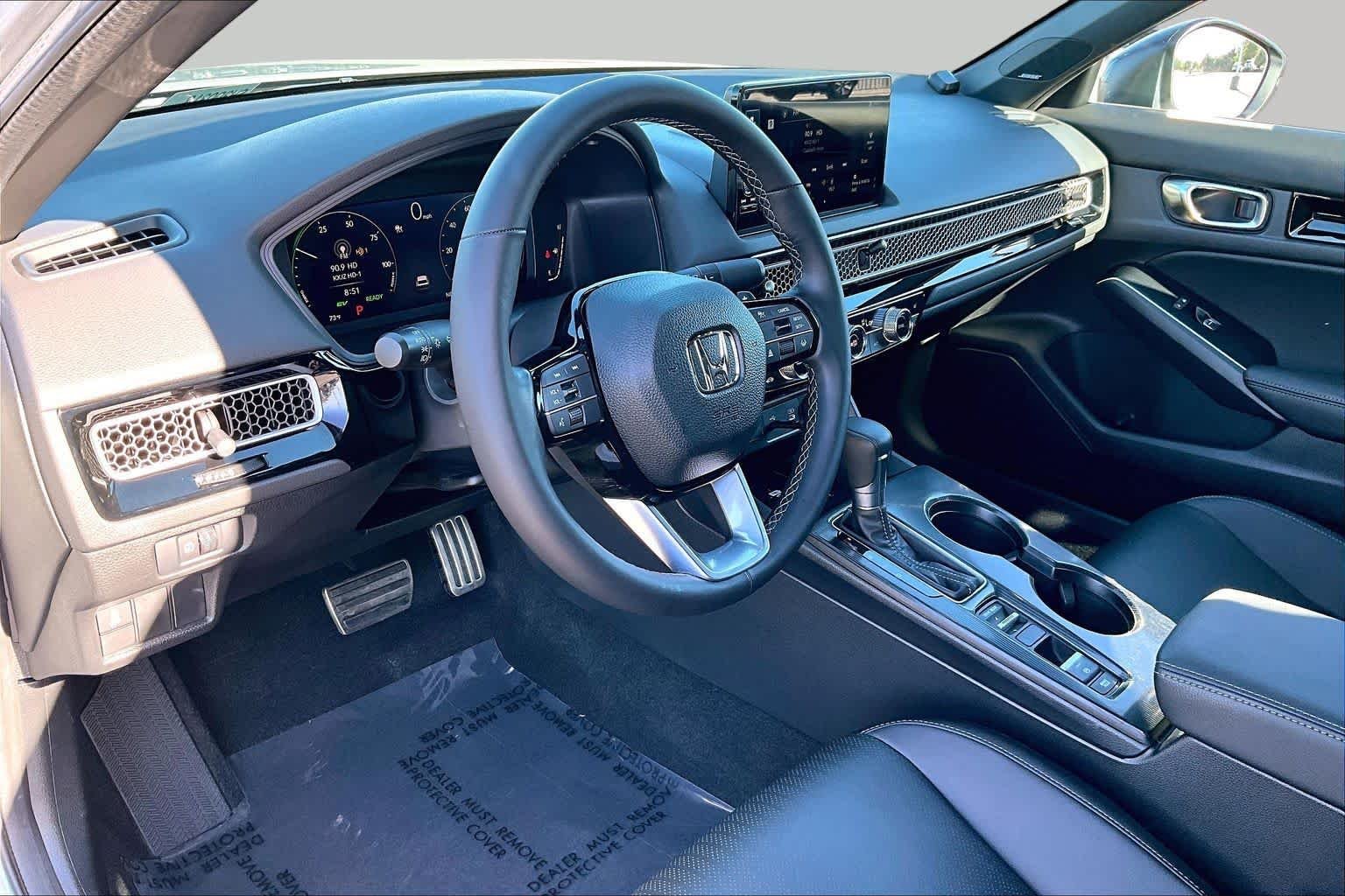 Used 2025 Solar Silver Metallic Honda Sport Touring image 17