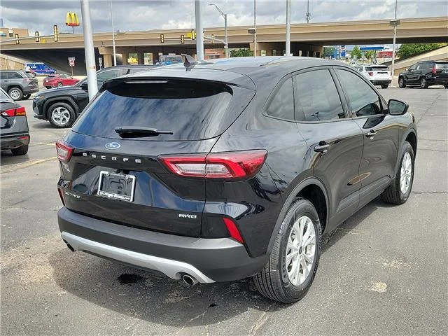 Used 2025 Agate Black Metallic Ford Active All-Wheel Drive image 4