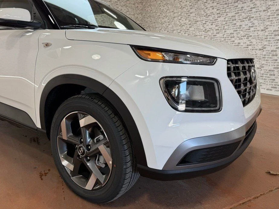 New 2026 Lunar White W/Black Roof Hyundai SEL image 7
