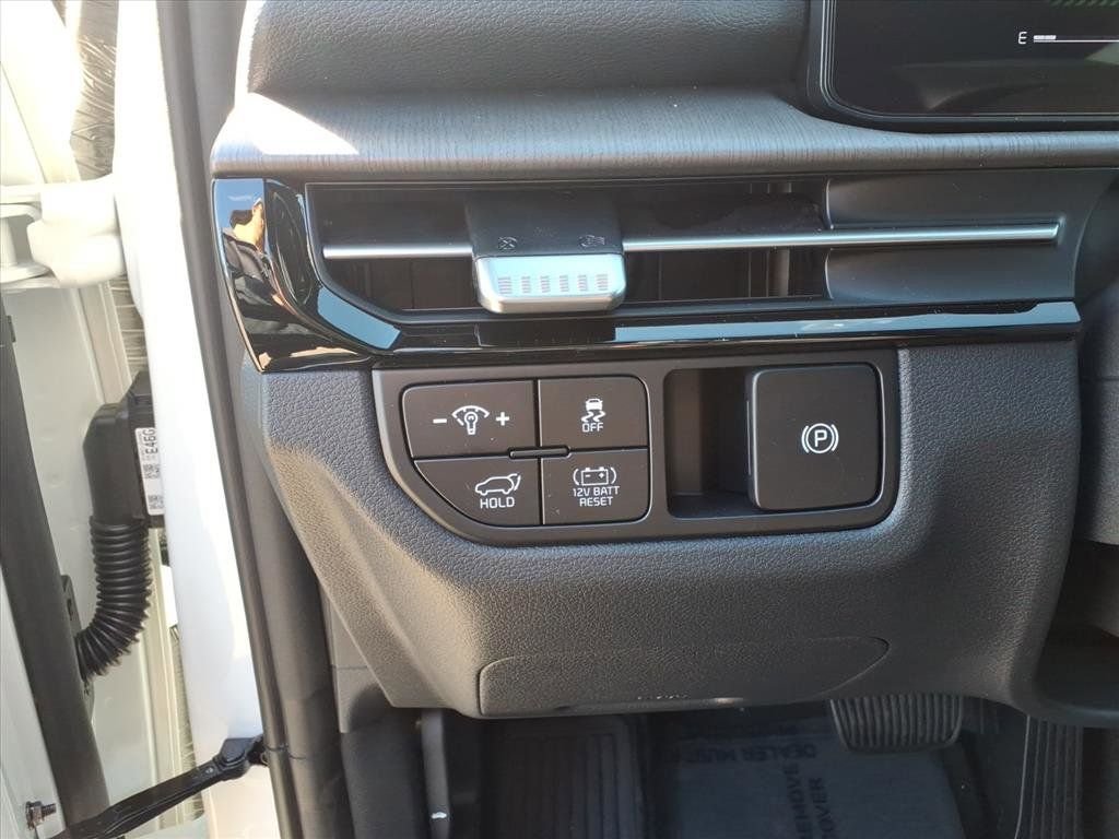 2026 Kia Sportage X-Line Hybrid - Photo 17