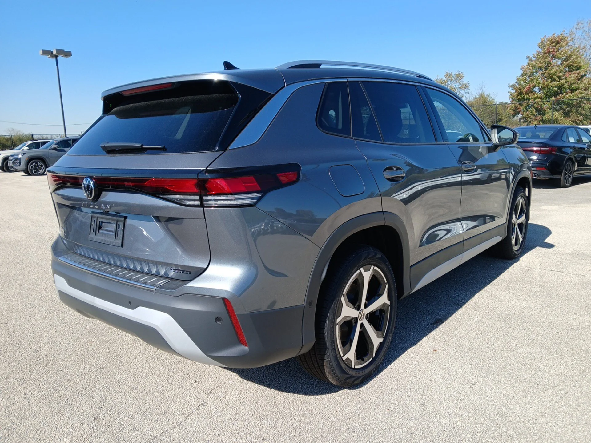 New 2026 Platinum Gray Metallic Volkswagen SE image 4