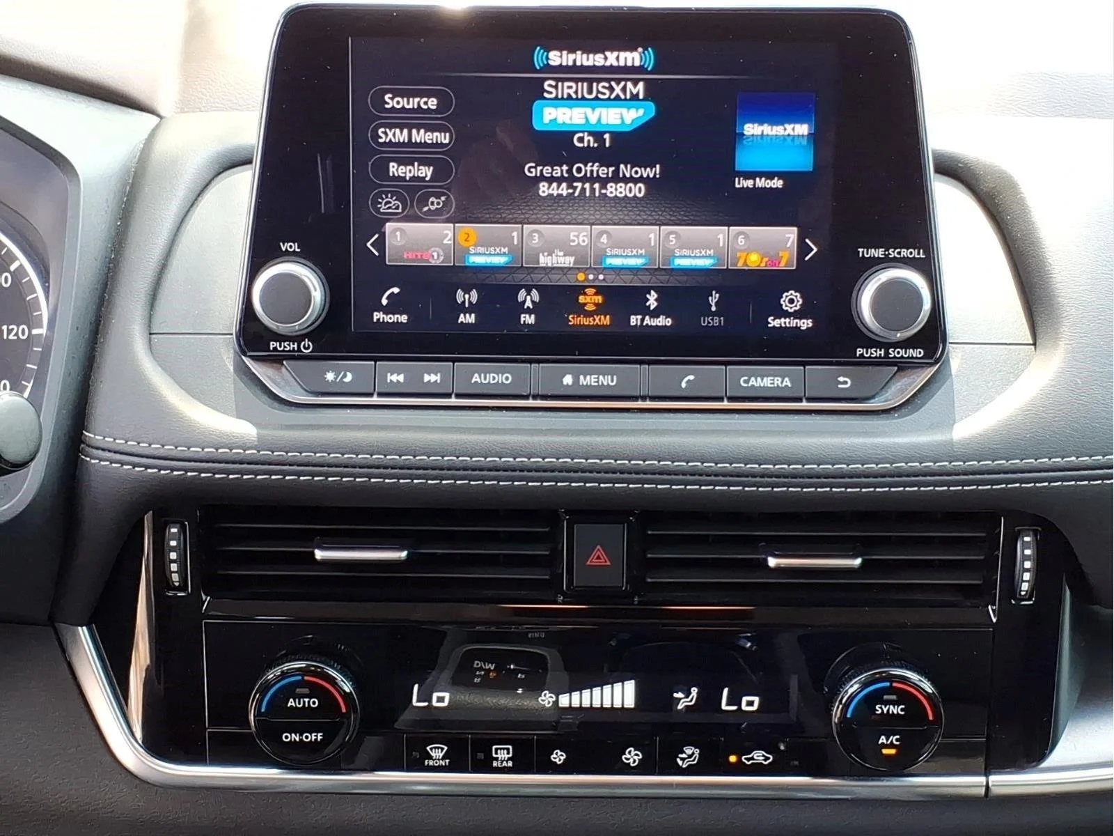 Used 2022  Nissan SV image 14