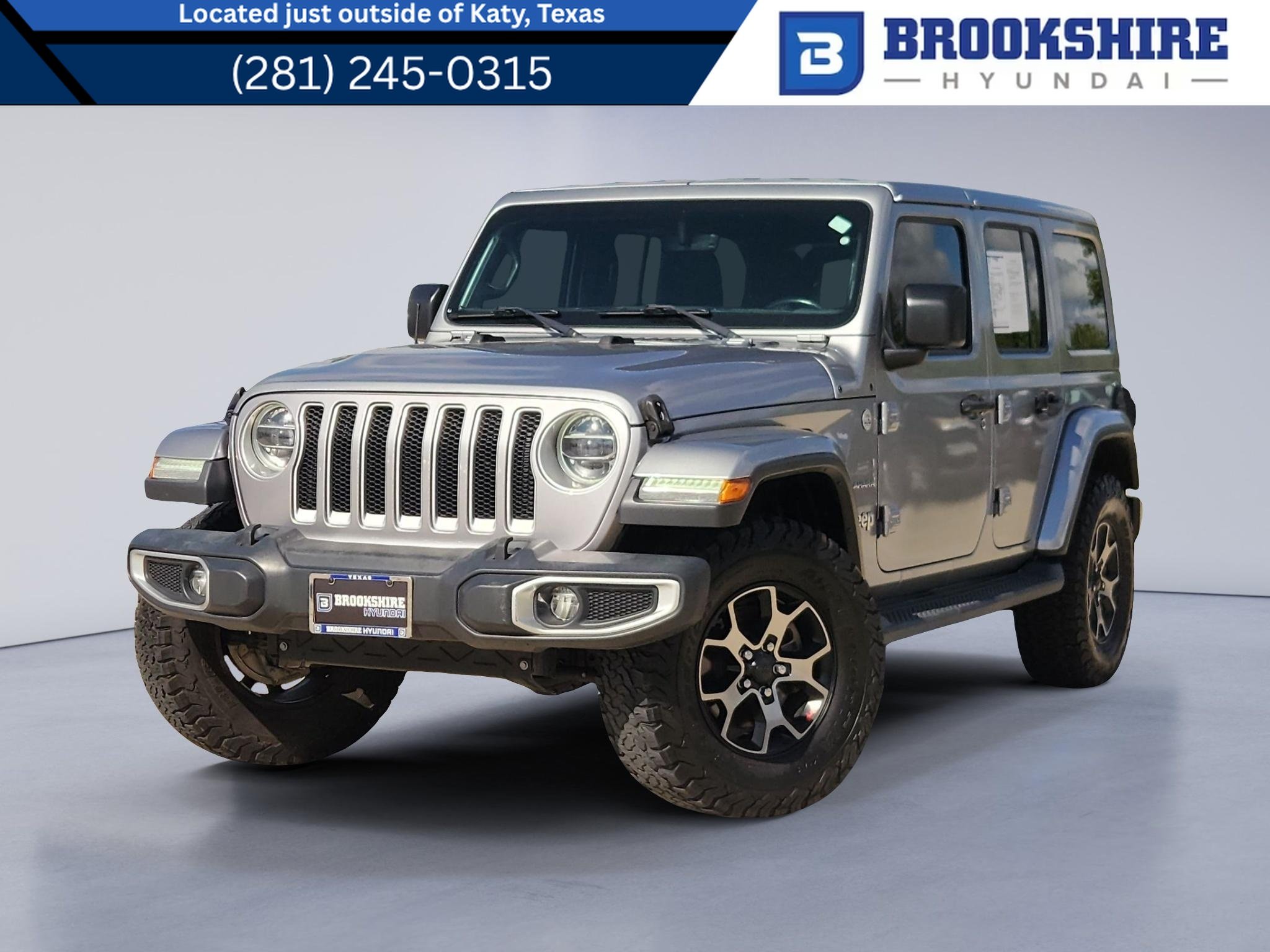 Used 2018 Billet Silver Metallic Clearcoat Jeep Sahara image 1