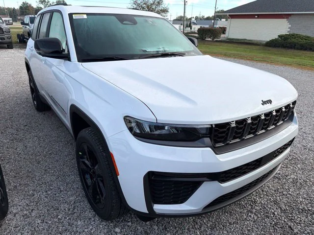 New 2027 Bright White Clear-Coat Paint Jeep  image 11