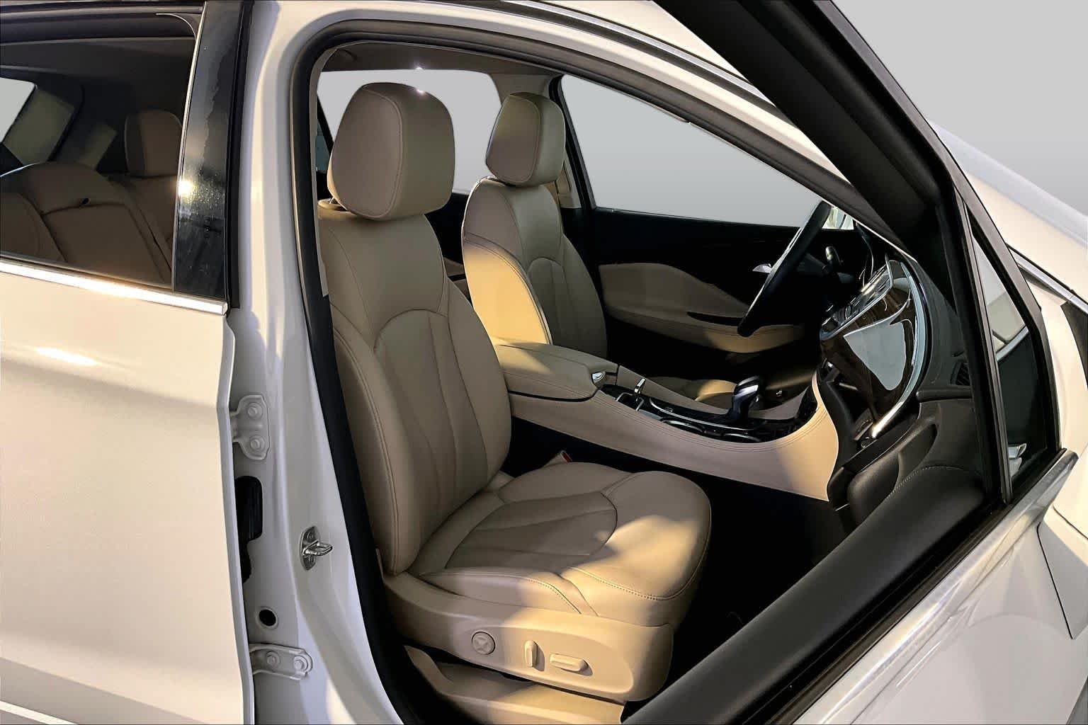 Used 2019 Summit White Buick Premium II image 8