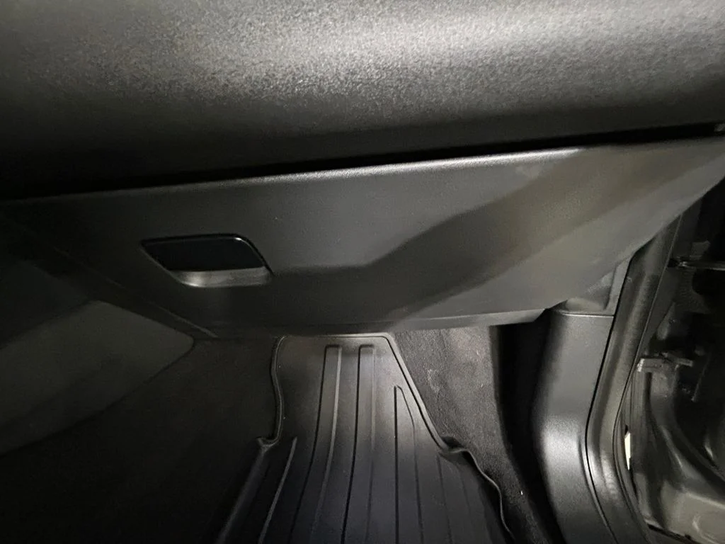 Used 2022  Land Rover S image 24