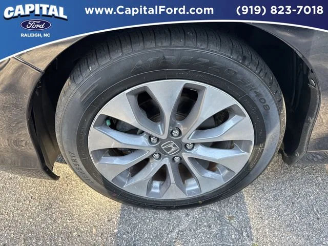Used 2015  Honda EX-L image 13