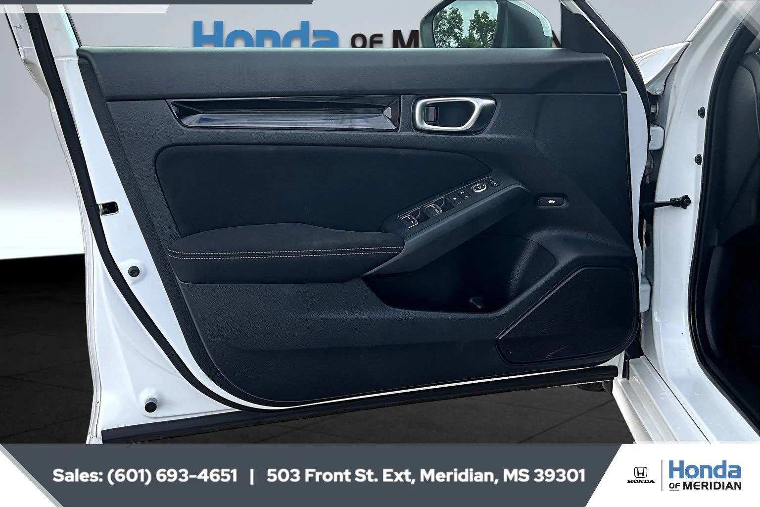 Used 2022 Platinum White Pearl Honda EX image 17