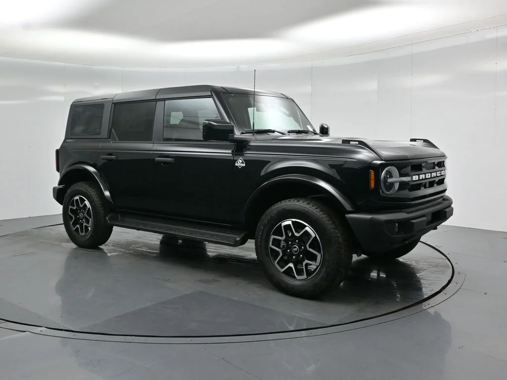 New 2026 Shadow Black Ford Outer Banks image 27