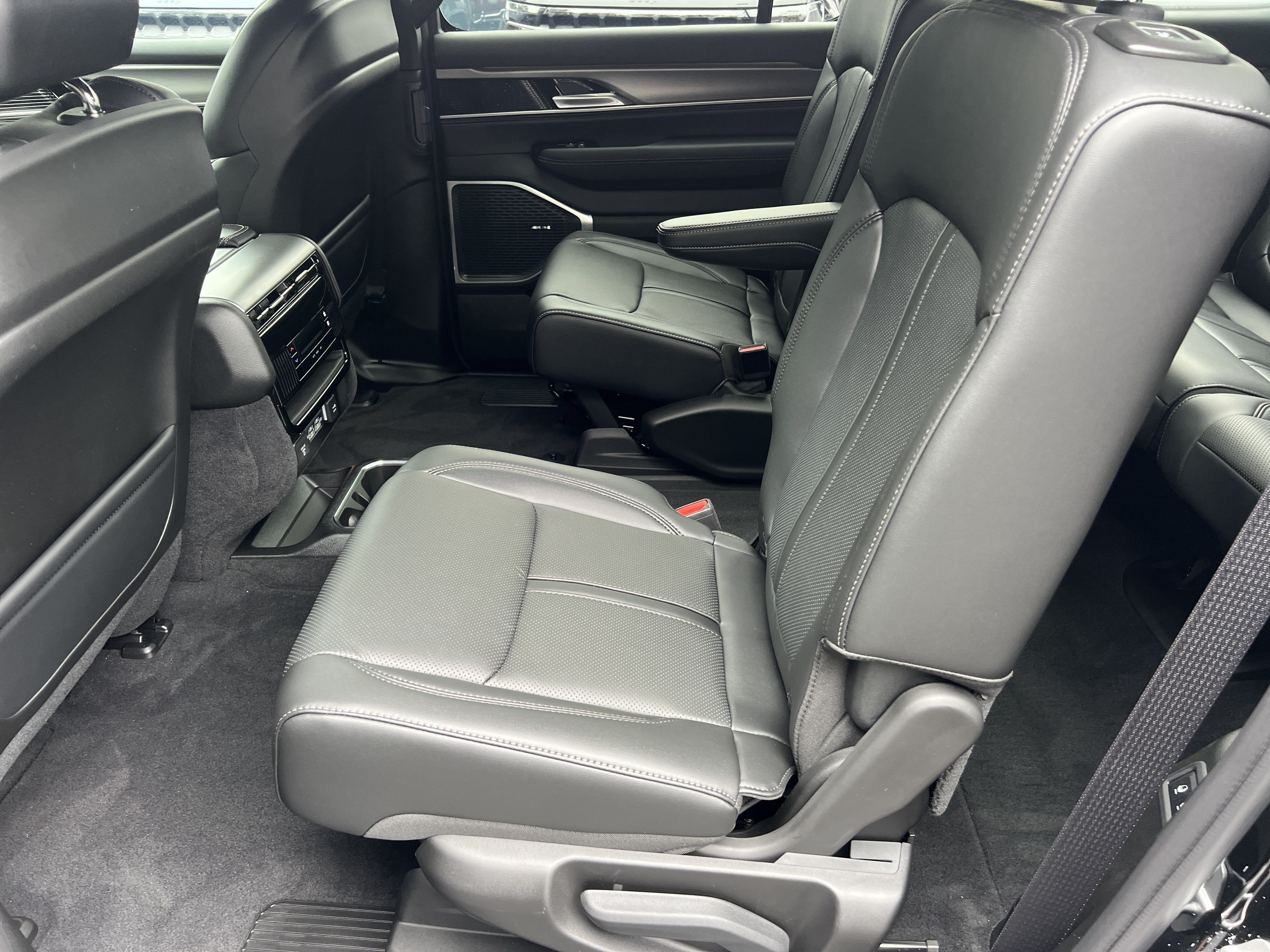 New 2026 High Gloss Black Jeep  image 19