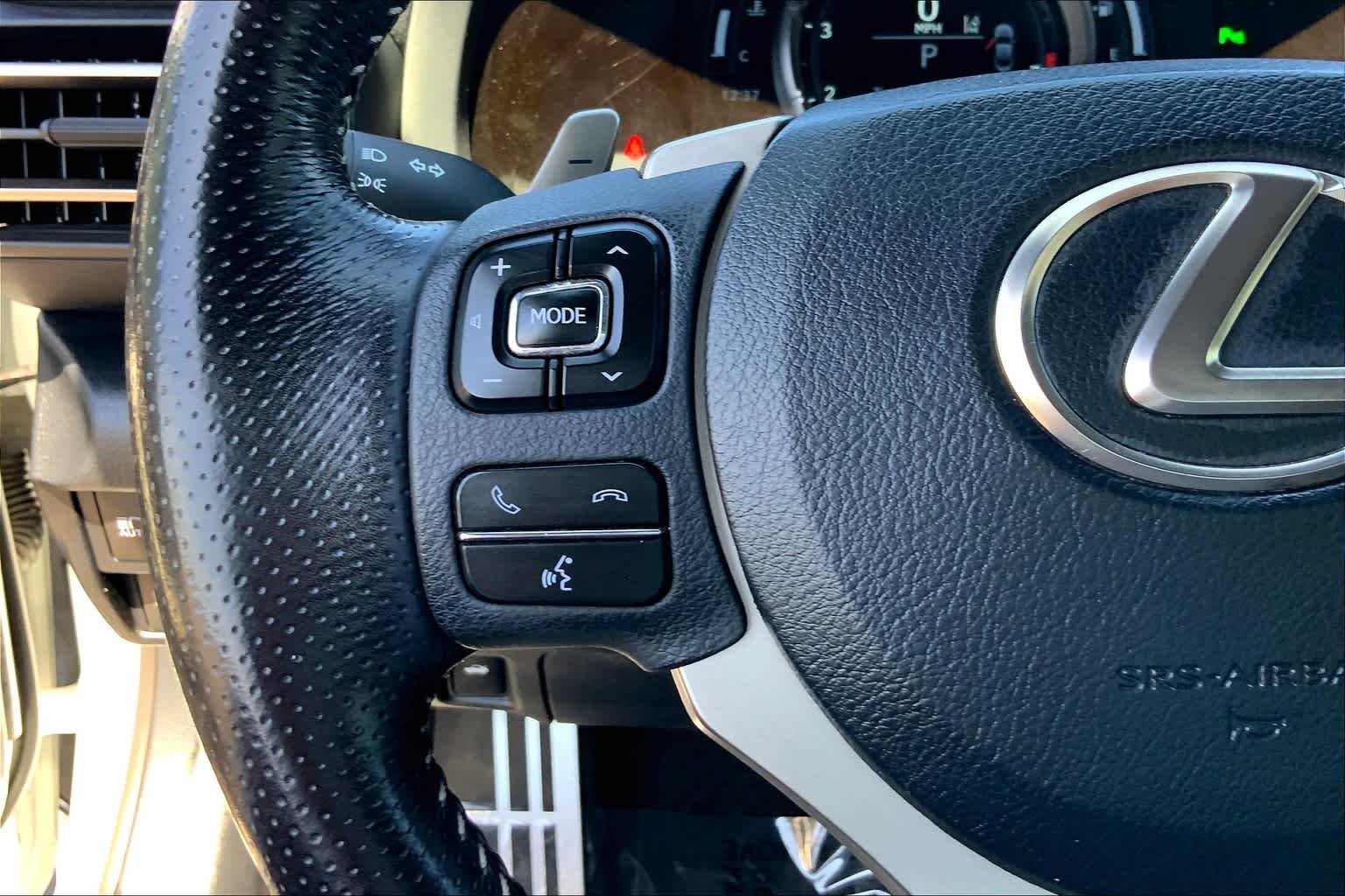 Used 2020 Ultra White Lexus F SPORT image 23