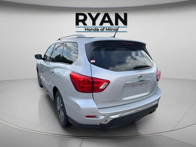 Used 2018 Brilliant Silver Nissan SV image 6