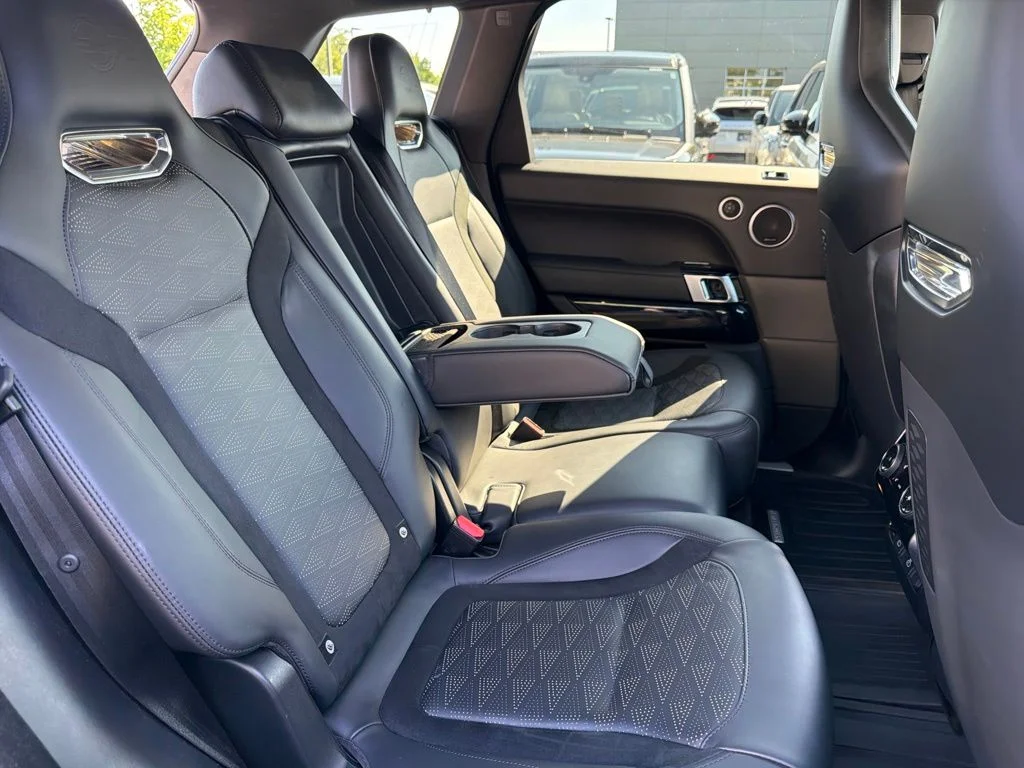 Used 2022 Fuji White Land Rover SVR image 15