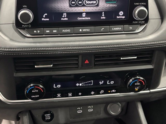 Used 2025 Gray Nissan SV image 29