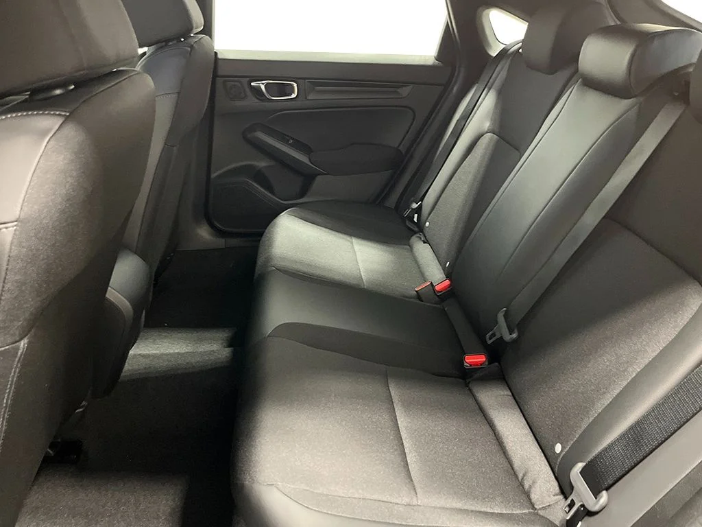2026 Honda Civic Hatchback Sport - Photo 22