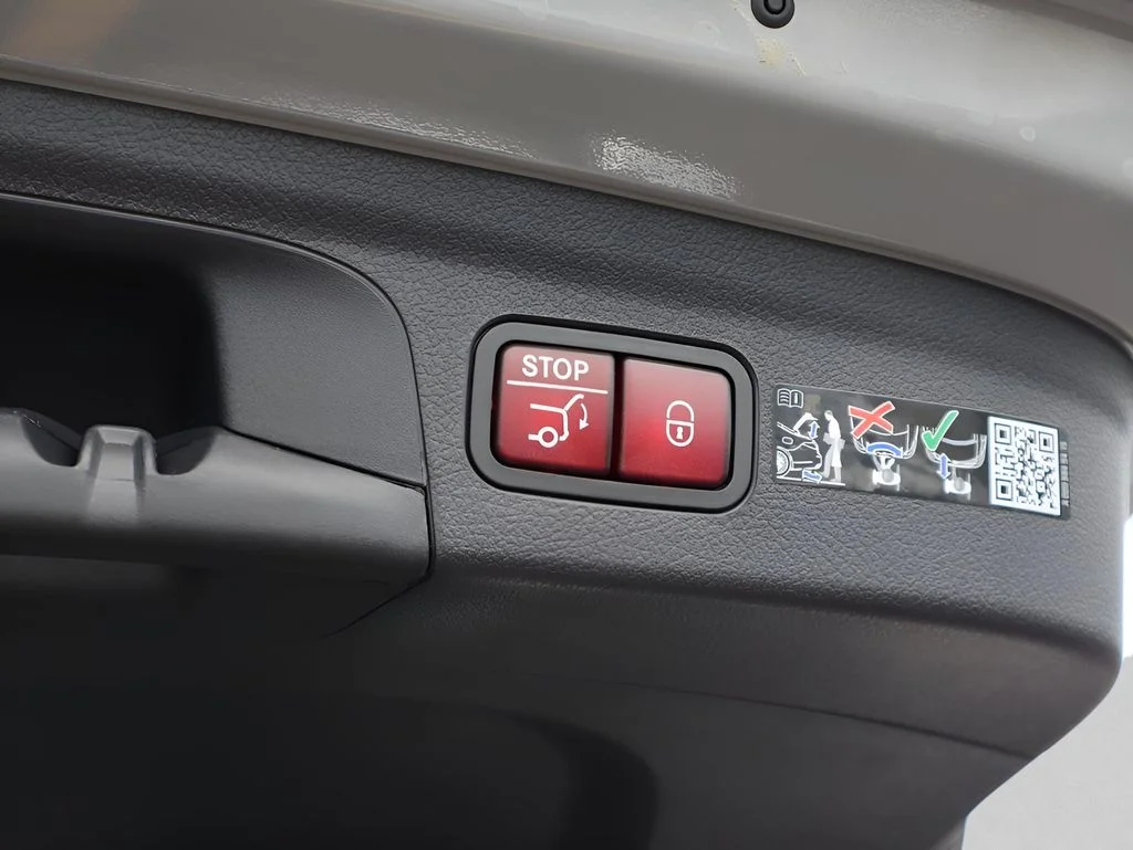 Used 2026 MANUFAKTUR Alpine Gray Mercedes-Benz GLE 450 image 20