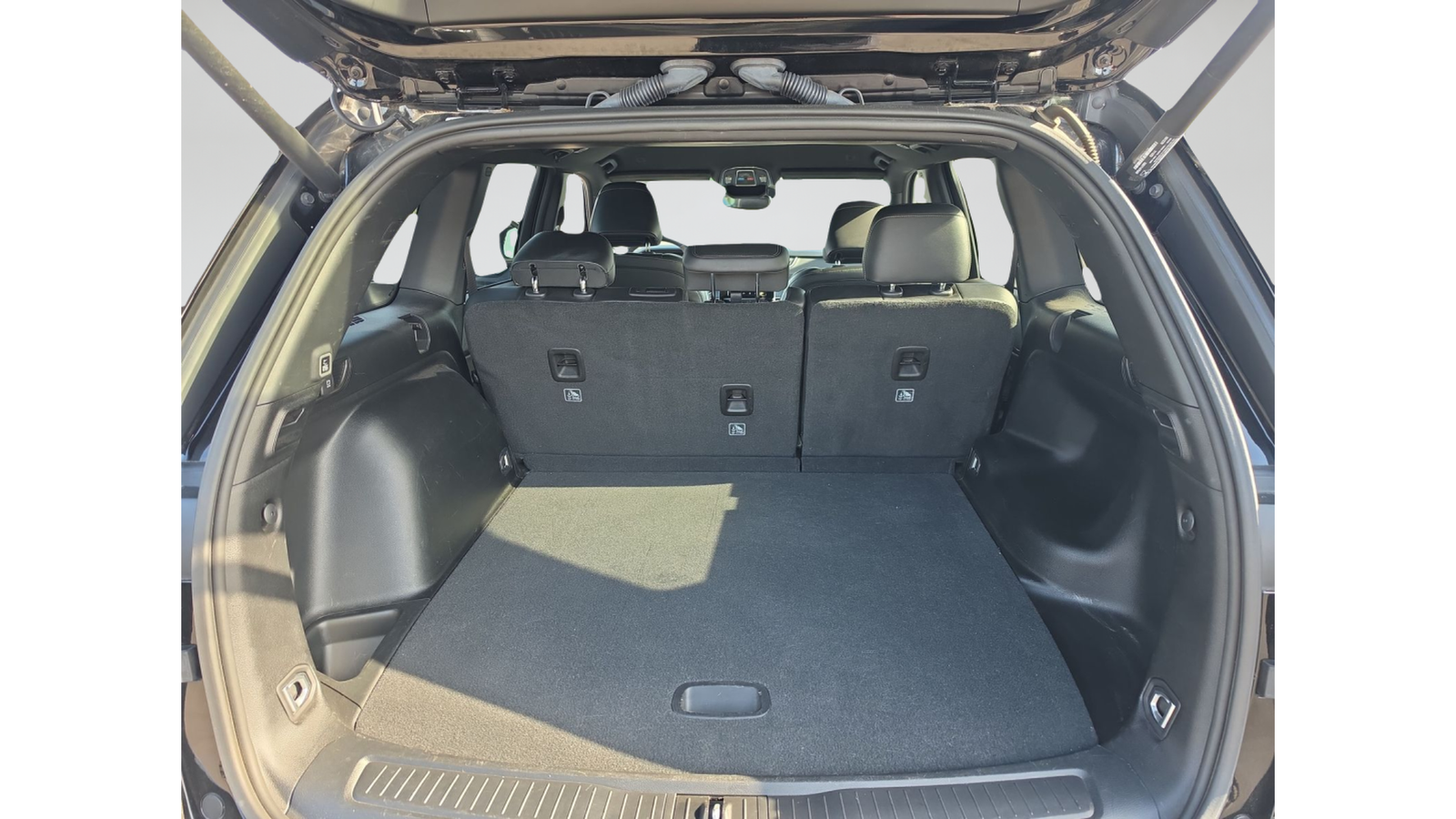 Used 2023 Diamond Black Jeep Altitude X image 11