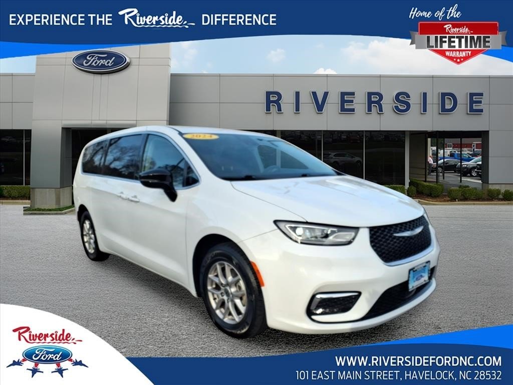 2024 Chrysler Pacifica