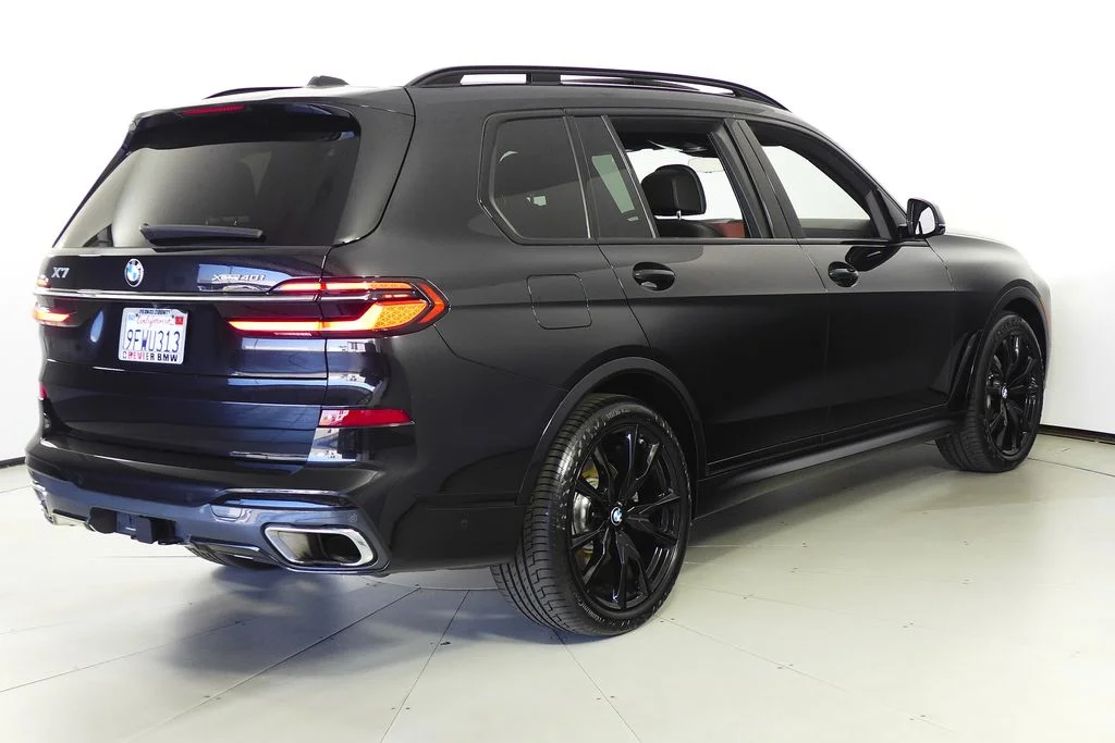 Used 2024 Black BMW xDrive40i image 7