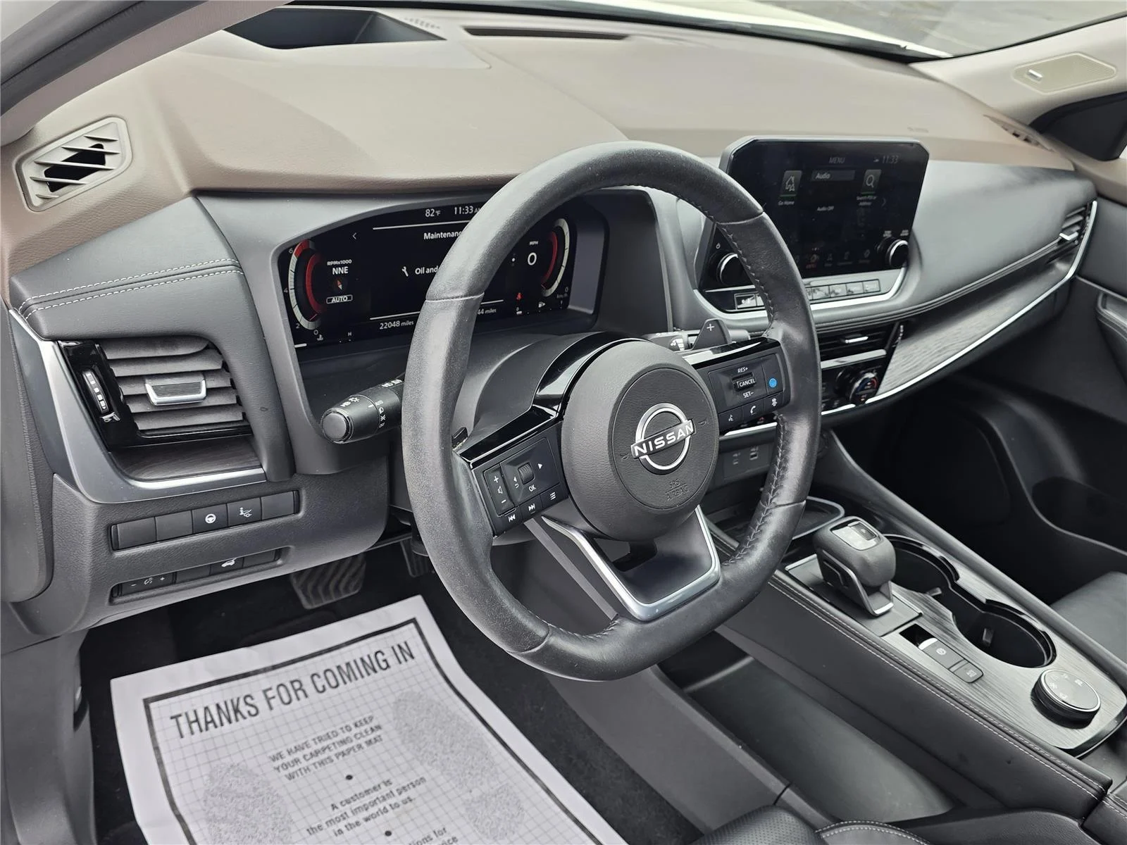 Used 2023 Pearl White Tricoat Nissan Platinum image 11