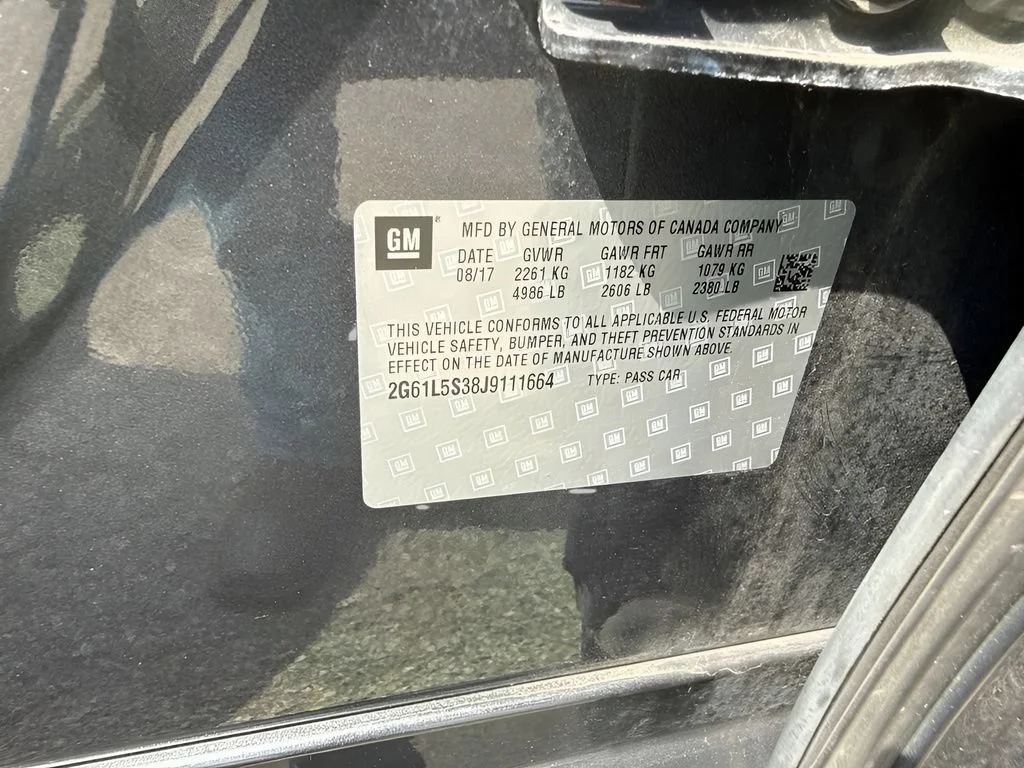Used 2018 PHANTOM GRAY METALLIC Cadillac  image 37