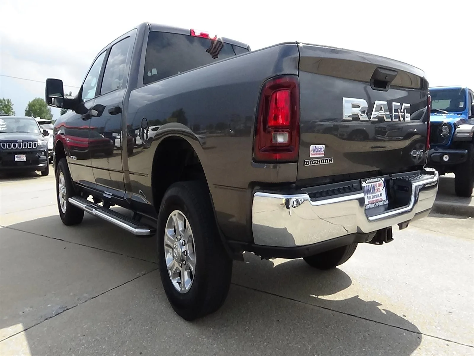 Certified Used 2025 Granite Crystal Metallic Clear Coat (pau) RAM Big Horn image 8