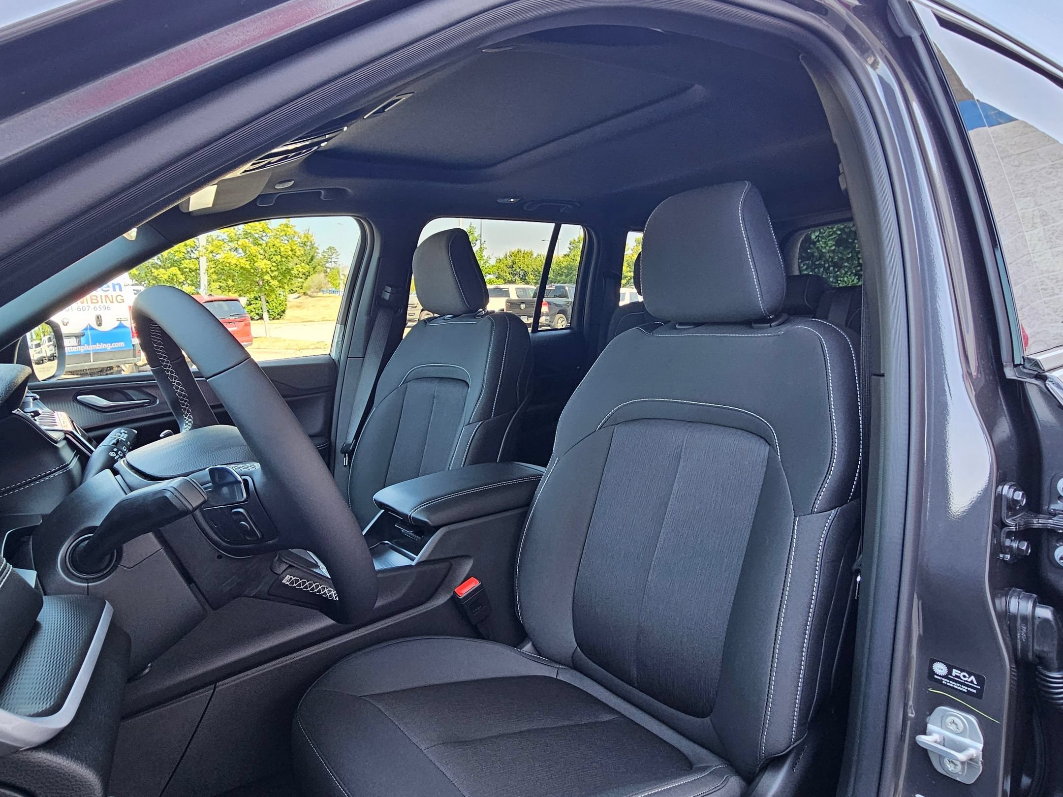 New 2026 Baltic Gray Metallic Clear-Coat Exterior Paint Jeep Laredo X image 20