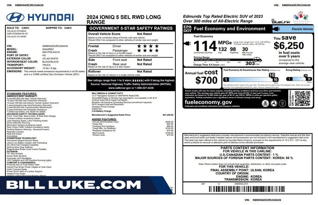 Used 2024 White Hyundai SEL image 1