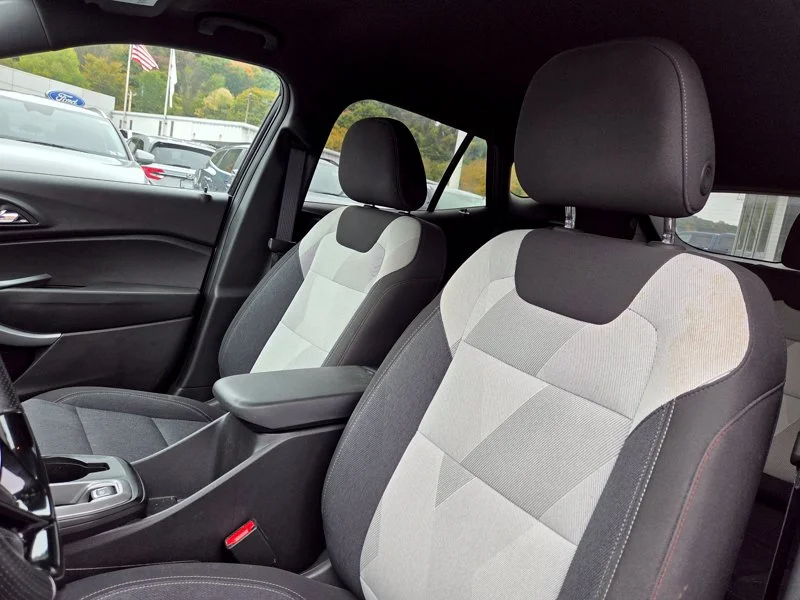 Used 2024 Black Chevrolet 1RS image 9
