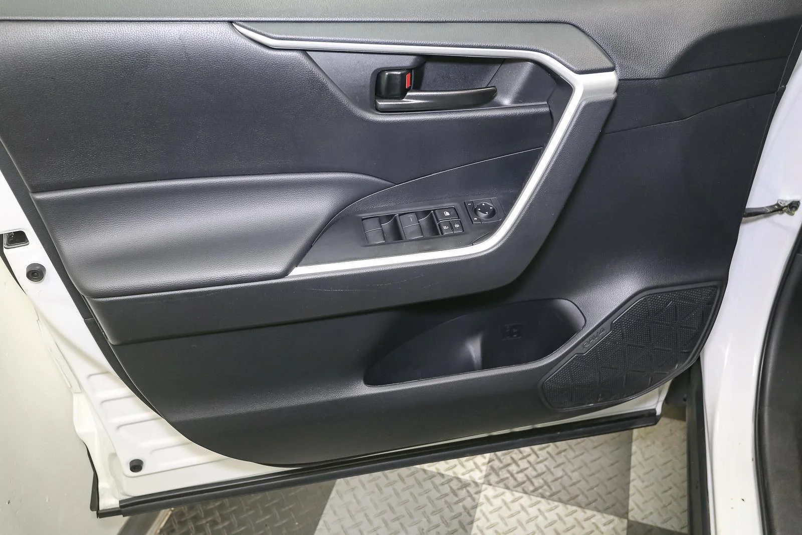 Certified Used 2024 Ice Cap Toyota Hybrid LE image 38