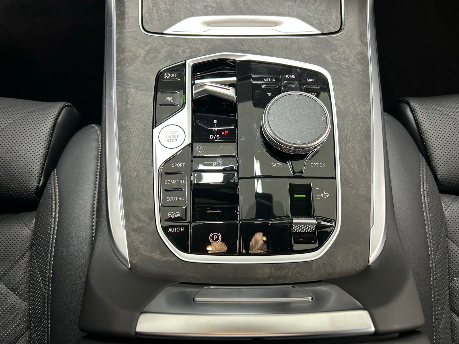 New 2026 0490 BMW xDrive40i image 22