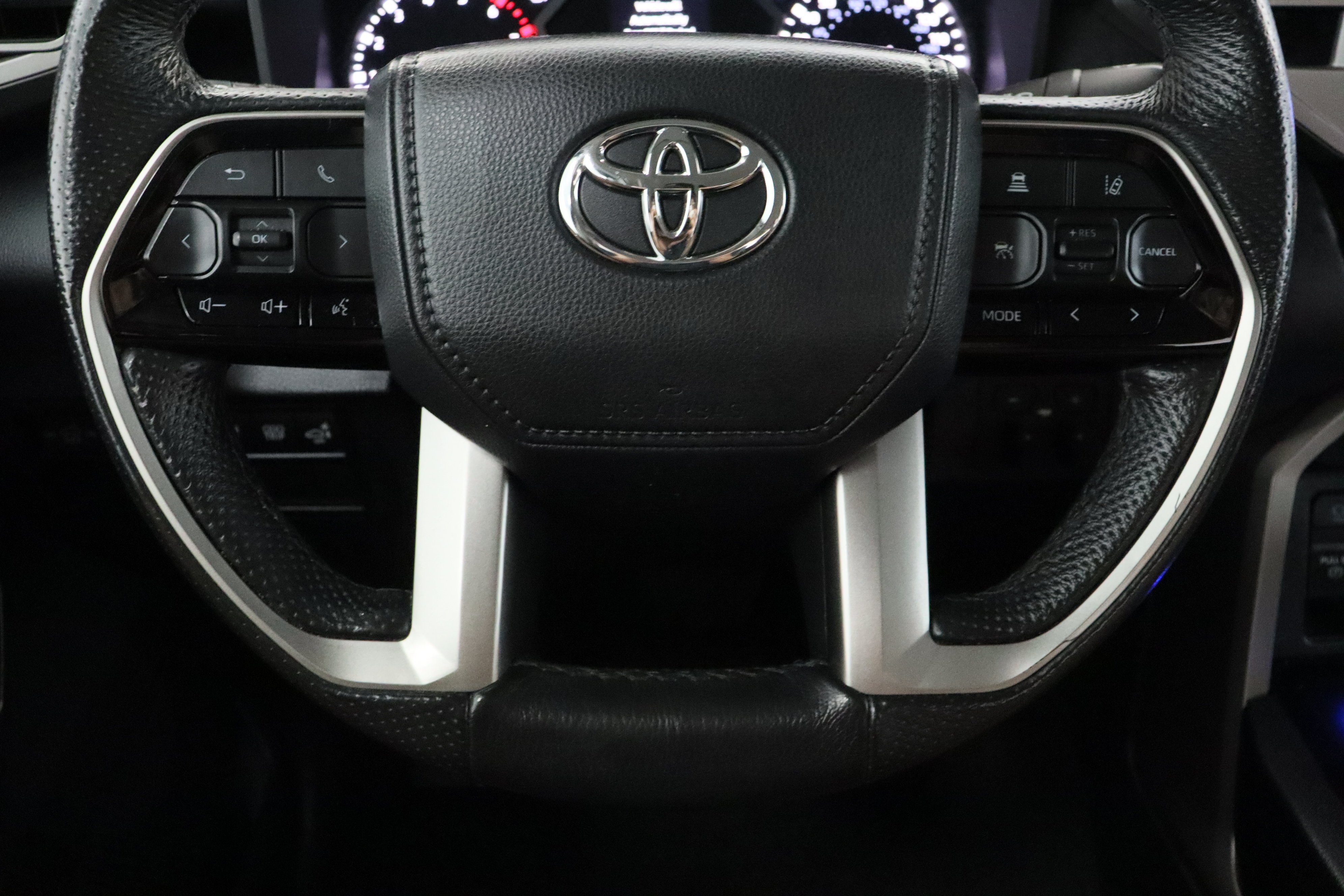 Used 2022 Magnetic Gray Metallic Toyota SR5 3.4T image 25