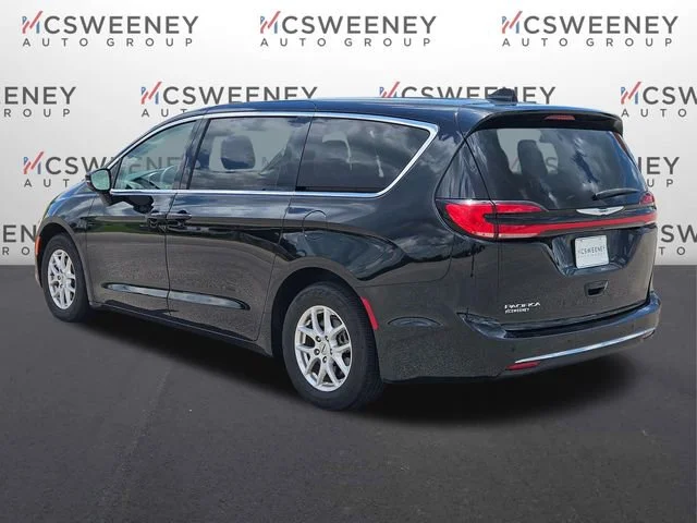 Used 2024 Red Chrysler Touring L image 3