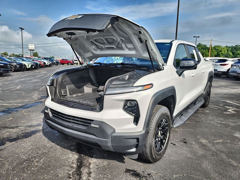 Used 2024 White Chevrolet Work Truck image 28