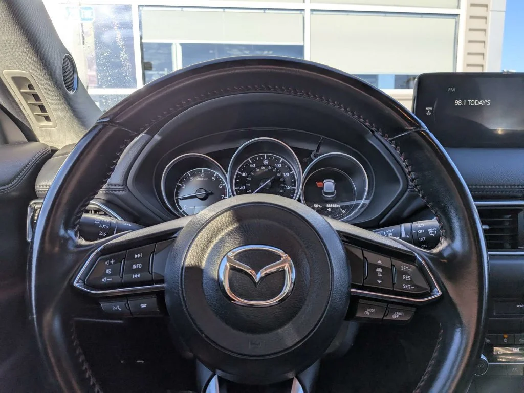 Used 2021 Polymetal Gray Metallic Mazda Carbon Edition image 20