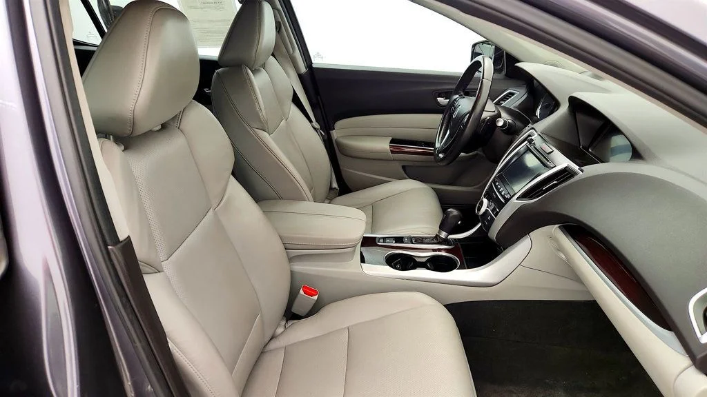 Used 2017 Modern Steel Metallic Acura FWD w/Technology Pkg image 24
