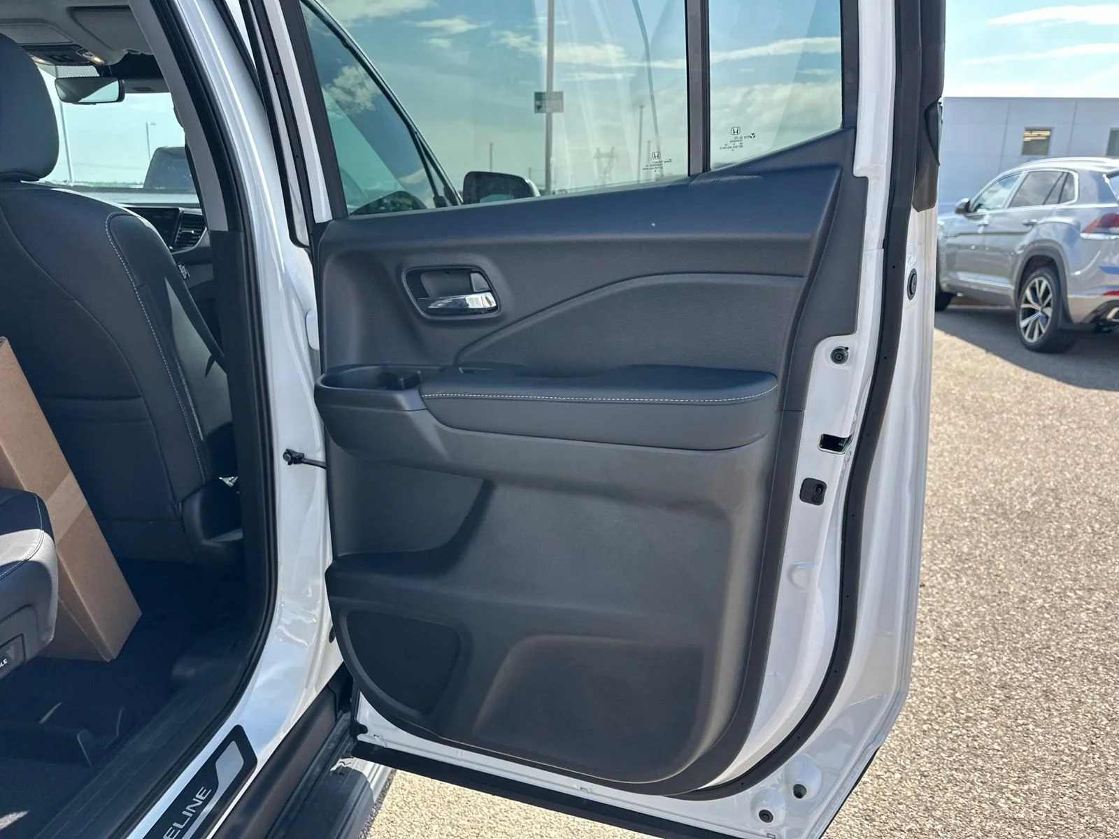 New 2026 Platinum White Pearl Honda RTL image 35