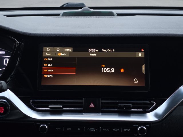Used 2020 Silky Silver Kia EX Premium image 20