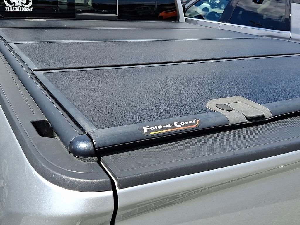 Used 2017 Silver GMC SLT image 7