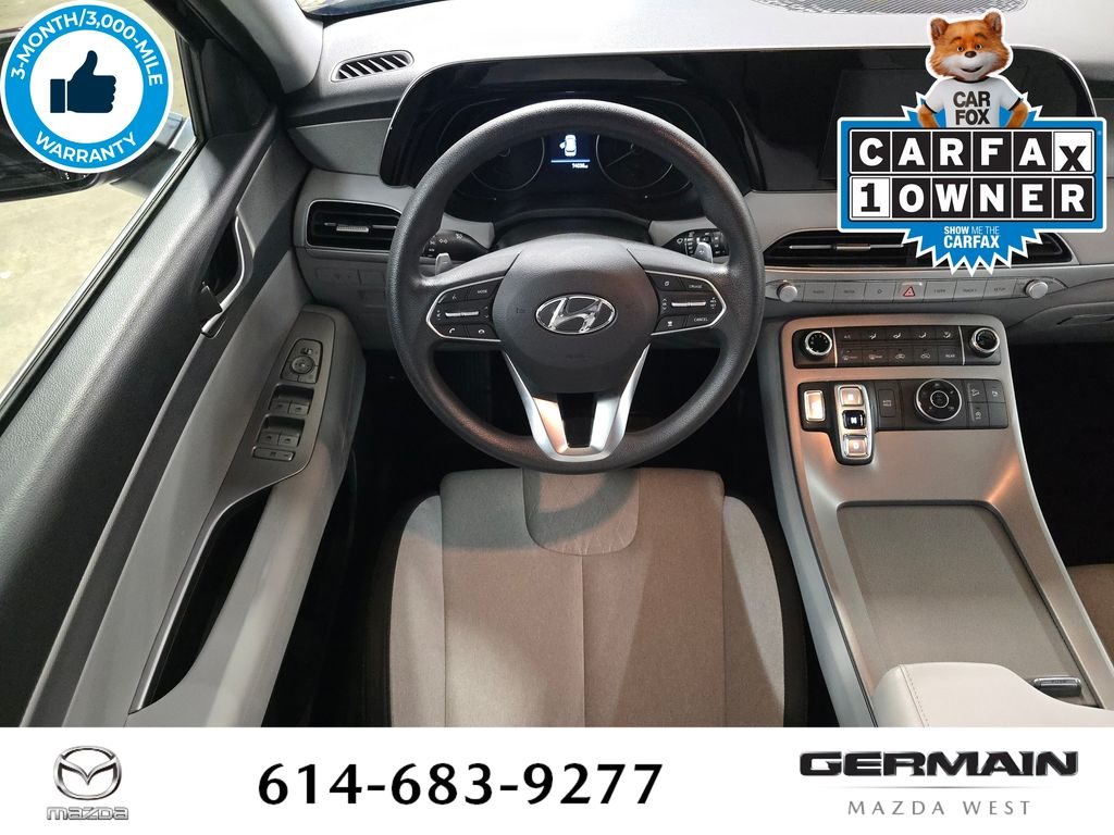 Used 2021 Black Hyundai SE image 17