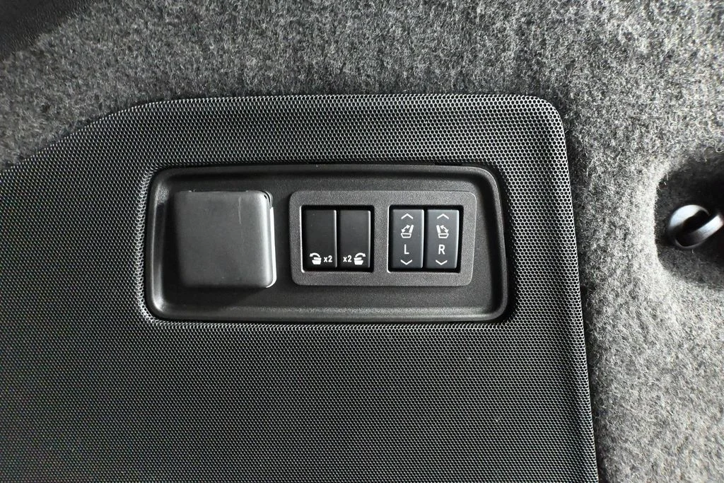 2024 Cadillac Escalade V-Series - Photo 42