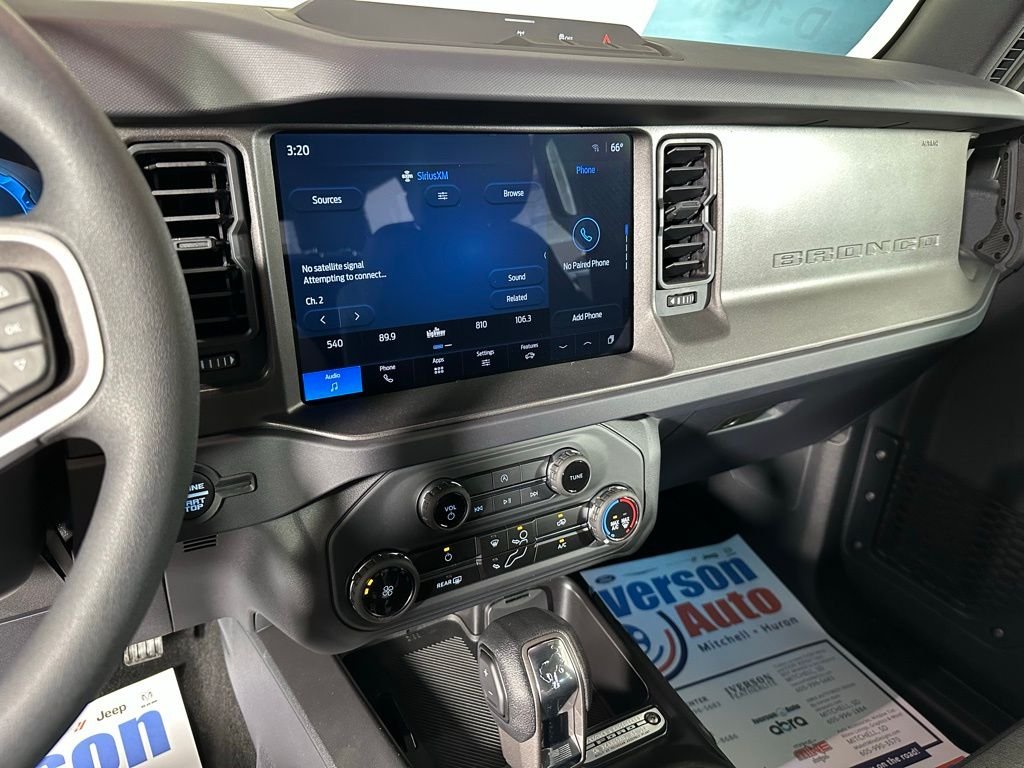 2025 Ford Bronco 4-Door Base - Photo 10