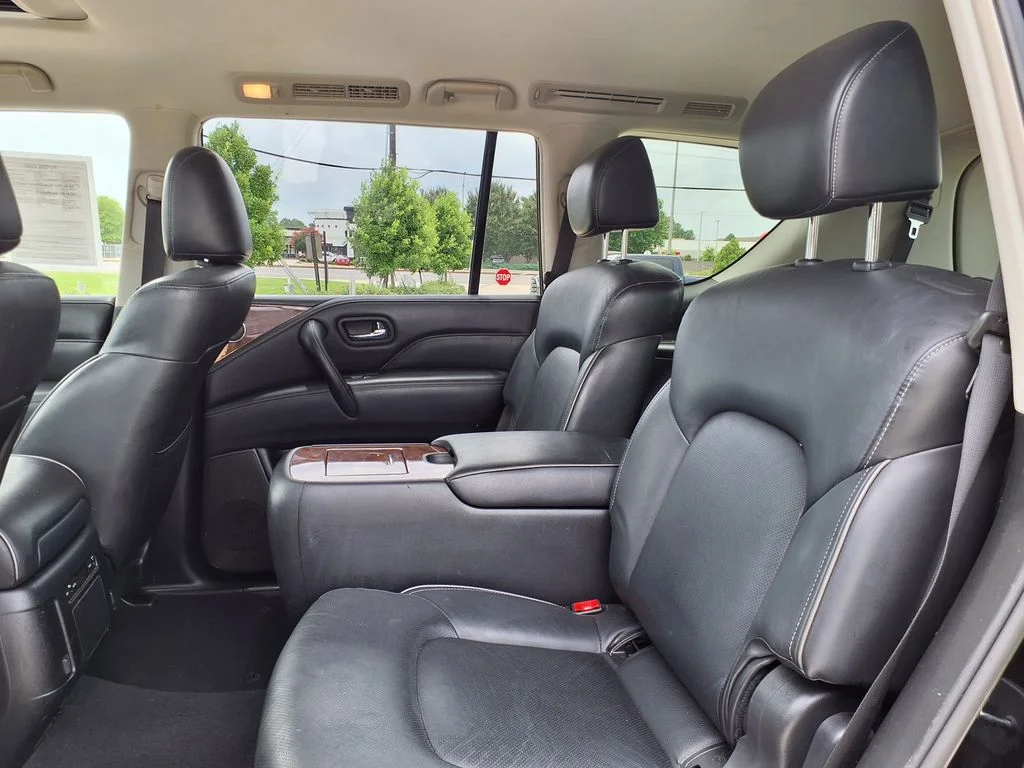 Used 2019 Black INFINITI LUXE image 21