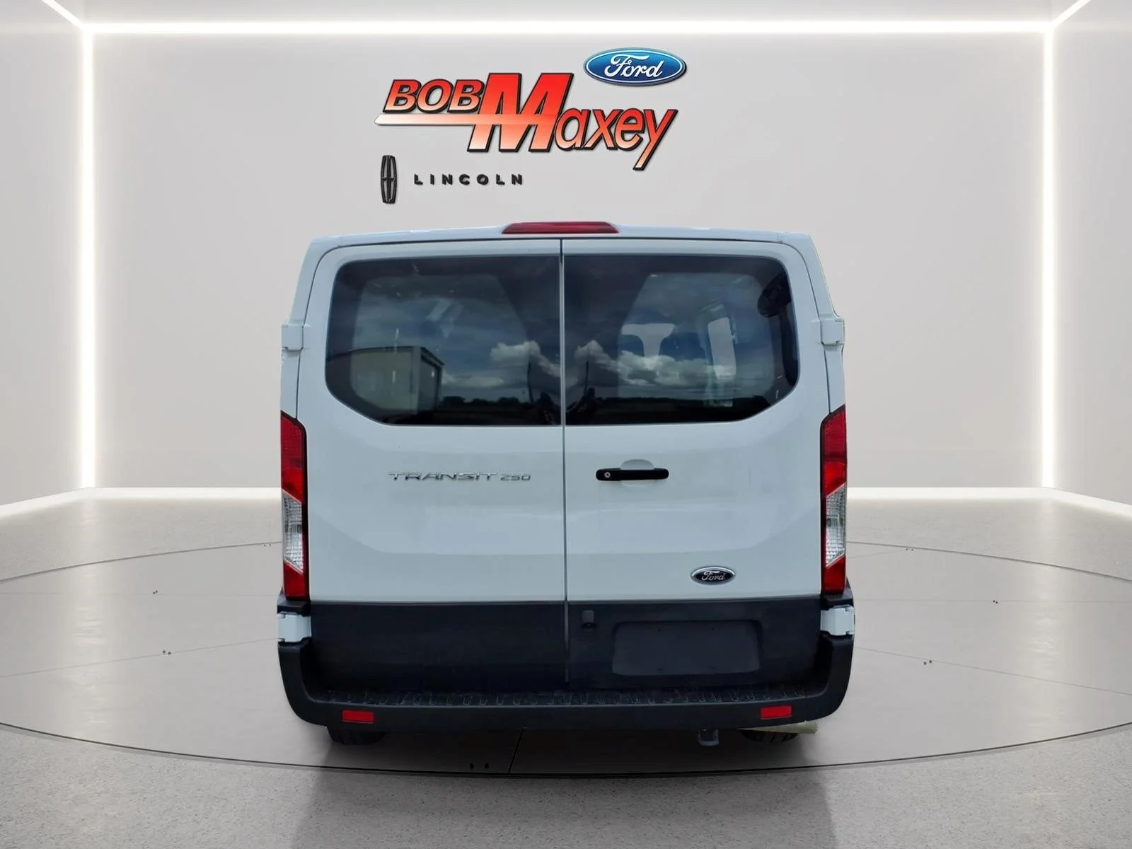 Used 2025 Oxford White Ford Base image 6