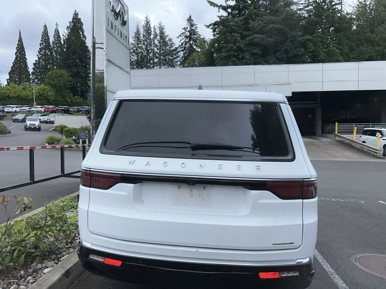Used 2024 White Jeep Series II image 6
