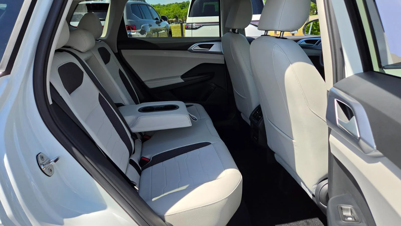 New 2026 Pure White Volkswagen SE image 54