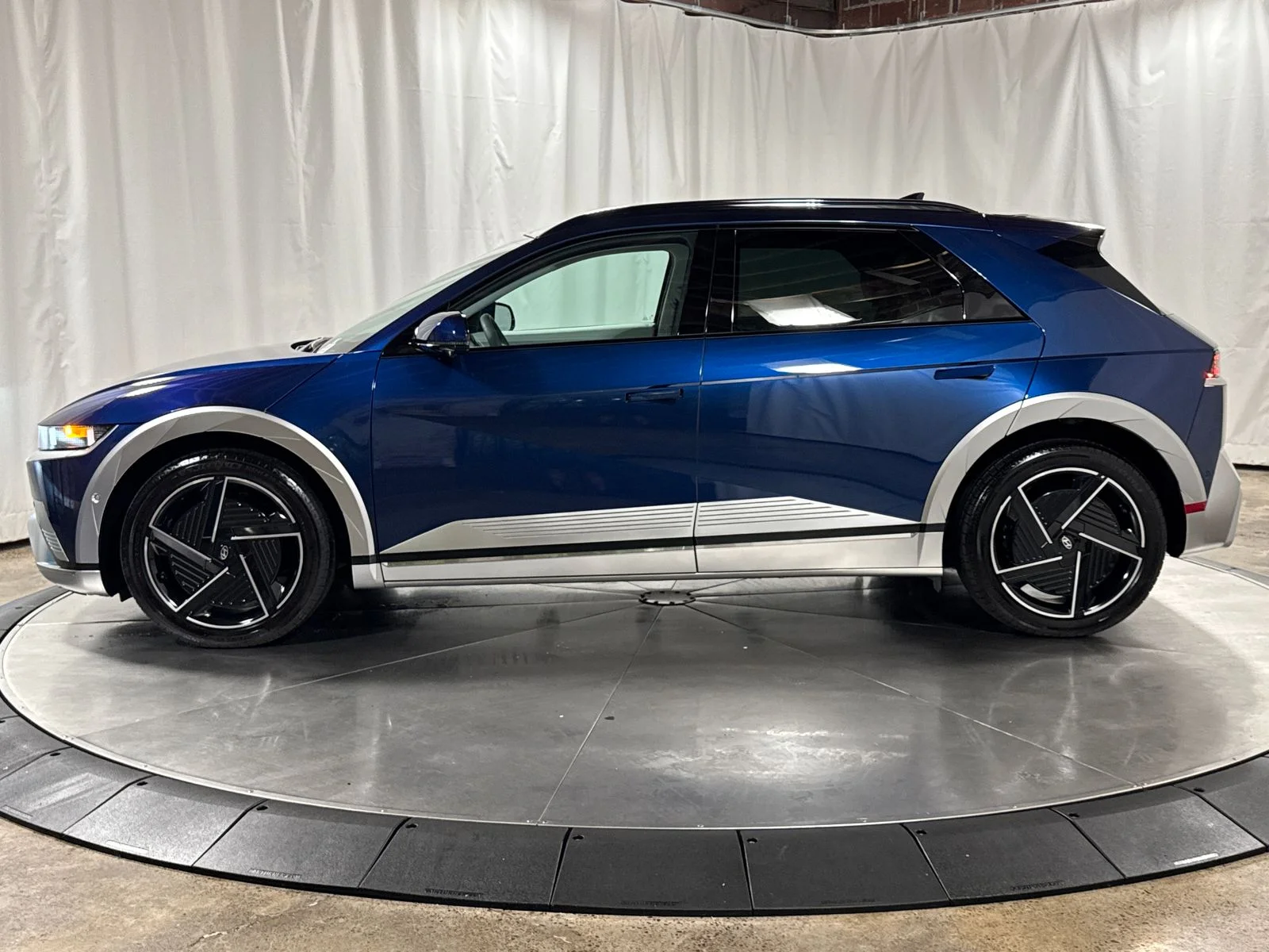 Used 2026 Cosmic Blue Hyundai Limited image 8