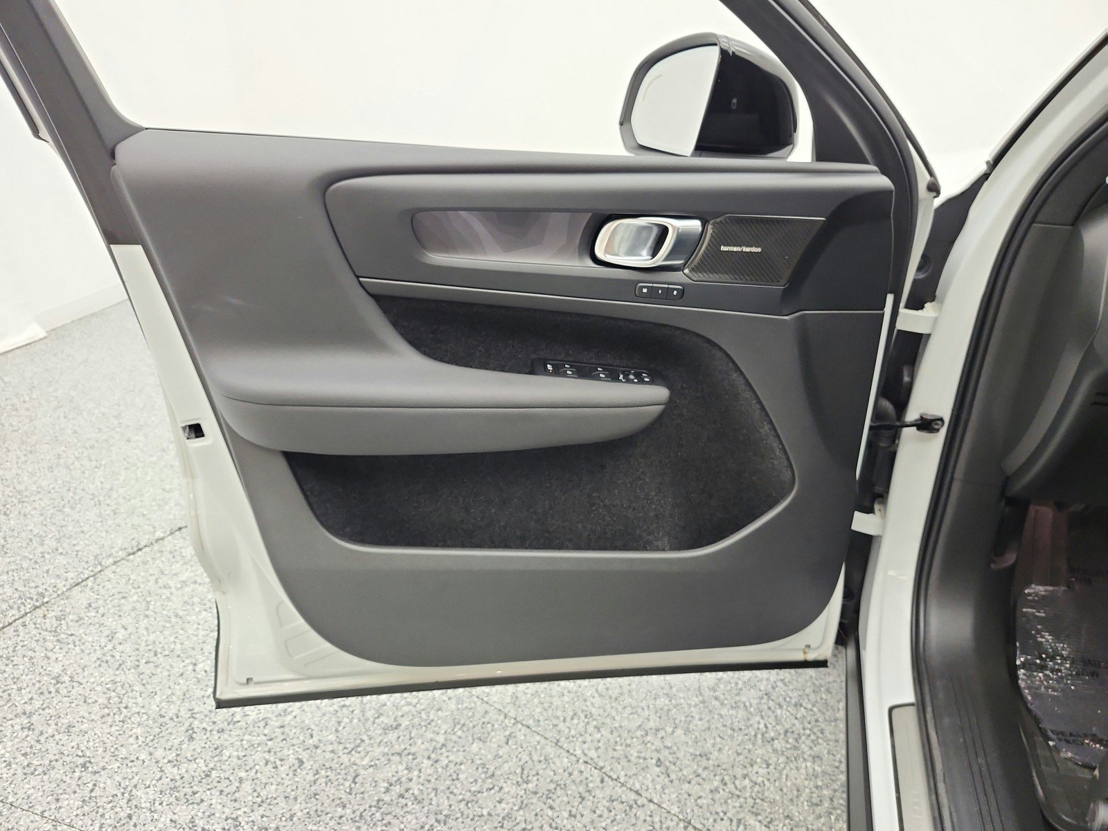 Used 2023 Crystal White Metallic Volvo Ultimate image 12