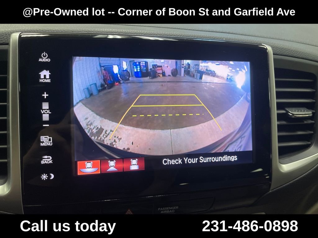 Used 2018 Red Honda EX-L image 22