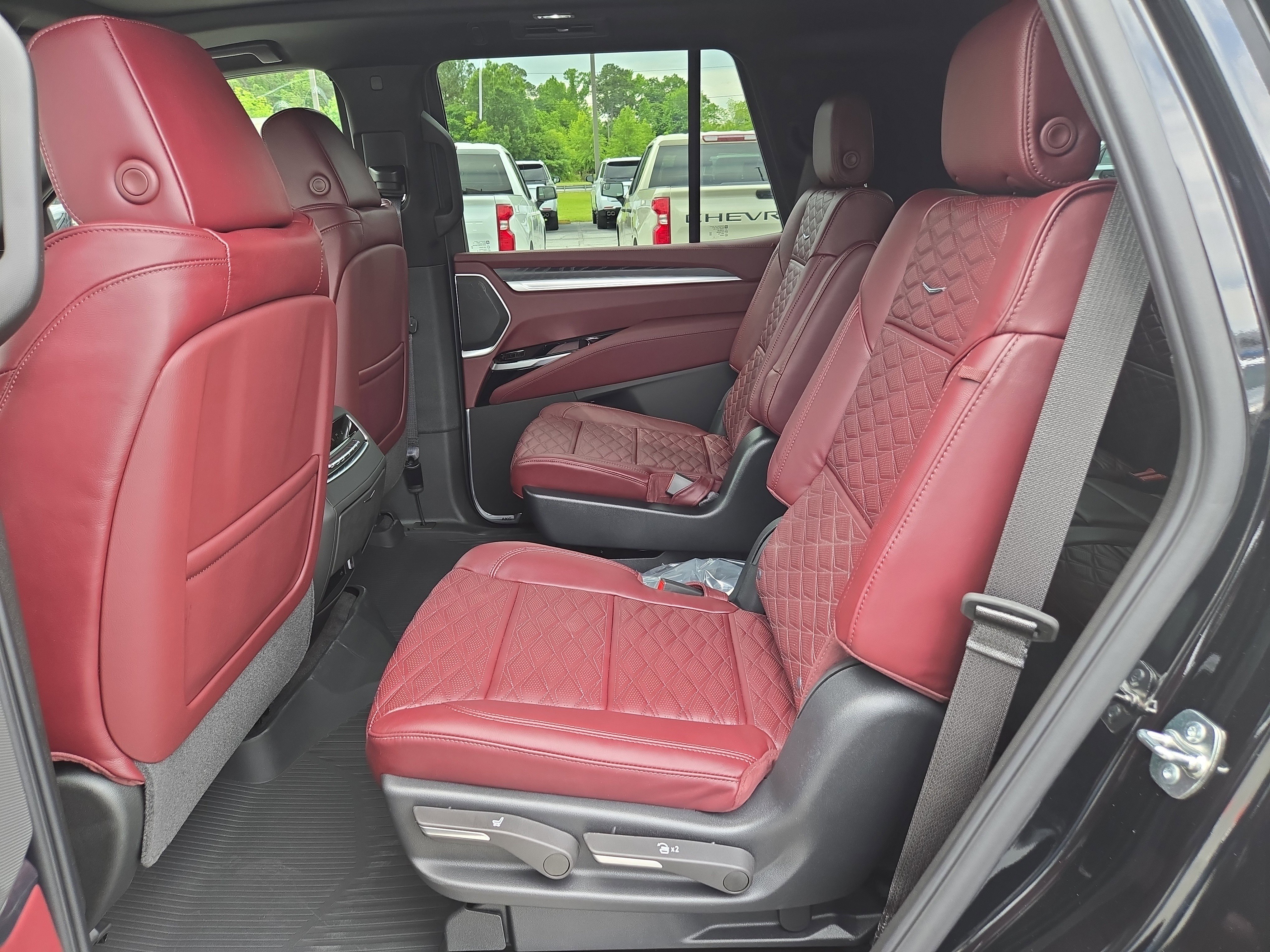 2026 Cadillac Escalade Luxury - Photo 16